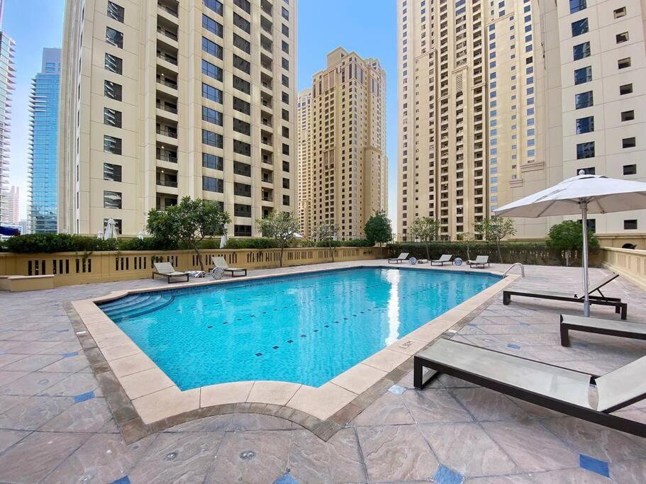 Apartment Stonetree - Near - Furnished 1br With Partial Sea View