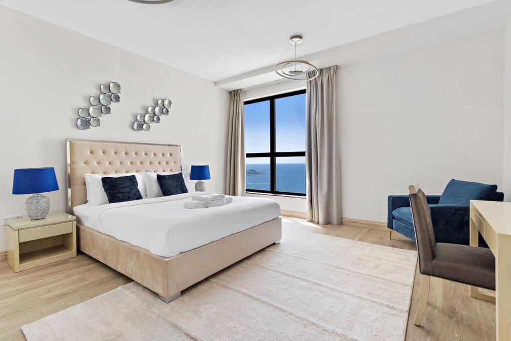 Stonetree - Near - Furnished 1br With Partial Sea View